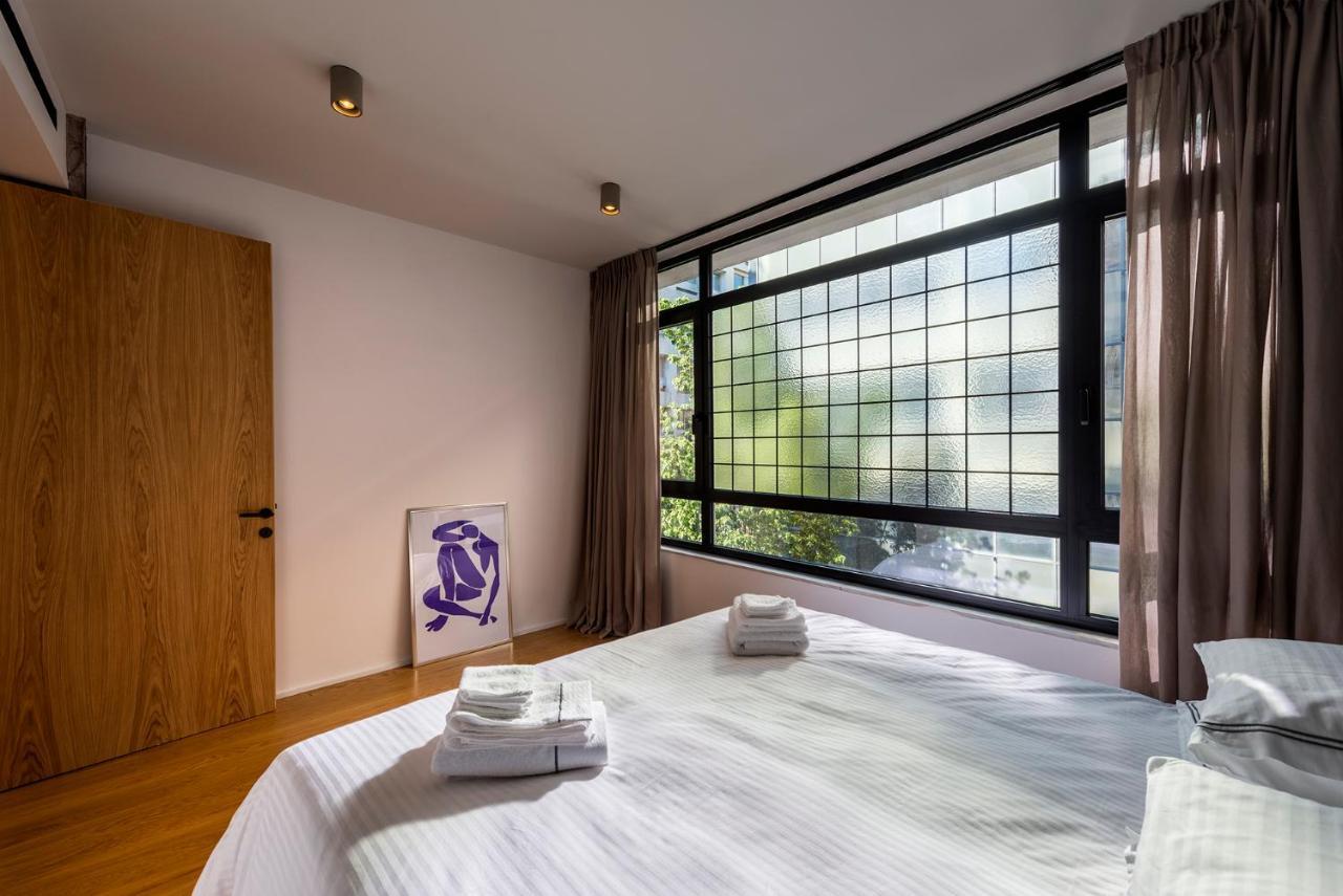 Two-Bedroom Family Apartment with City View